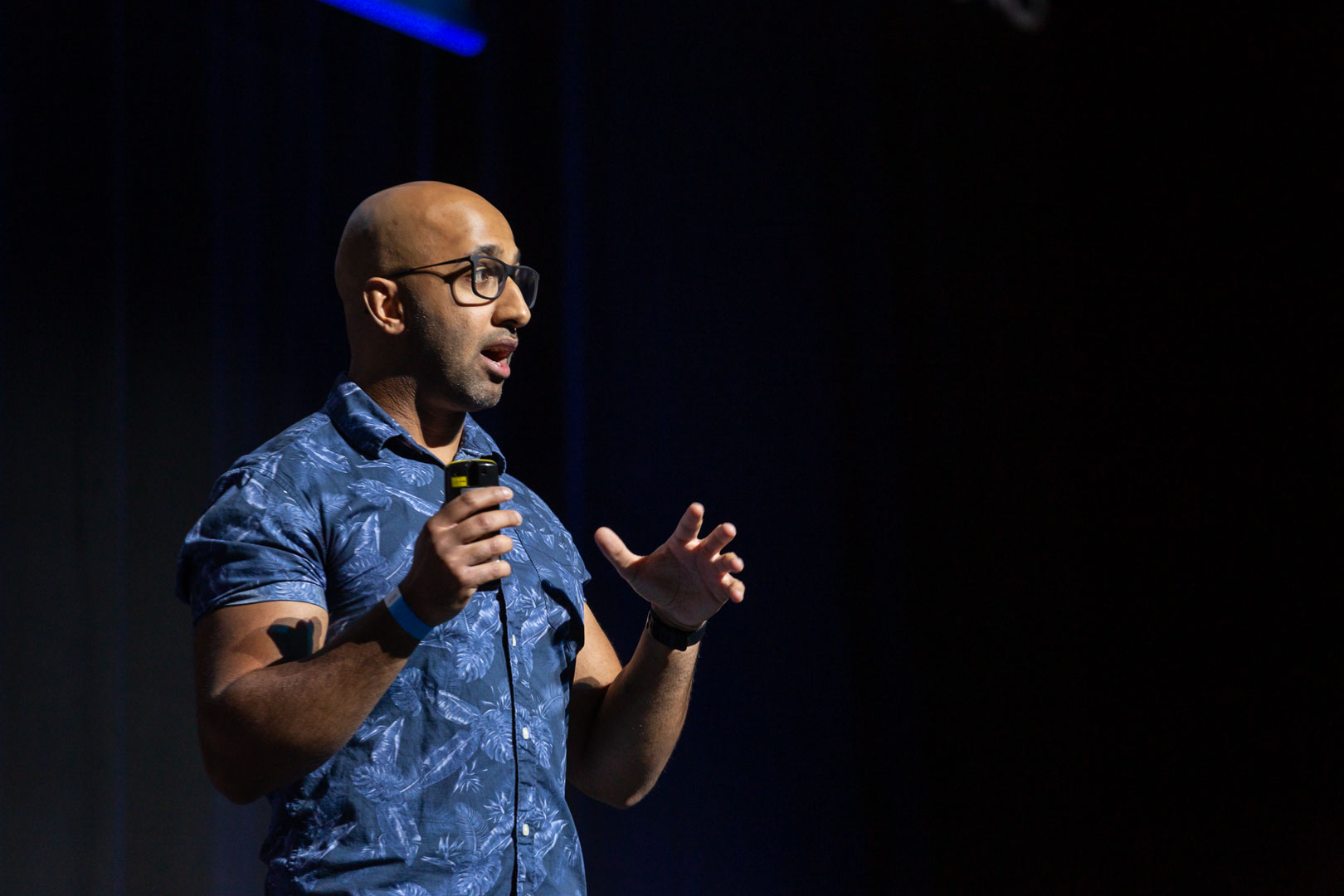 Azeem Ahmad speaking at BrightonSEO